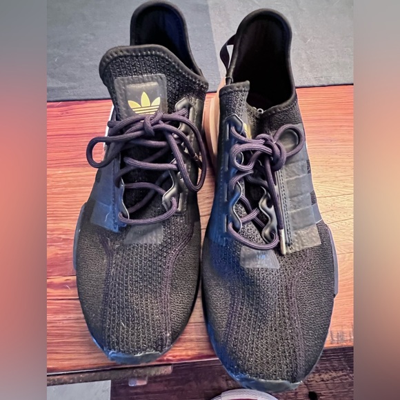 Adidas boost men’s sneakers. Like New - Picture 2 of 7